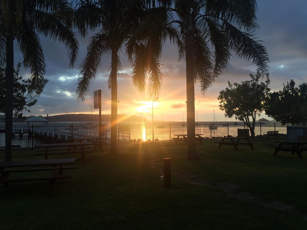 Motel Mariners On The Waterfront Batemans Bay Exterior foto