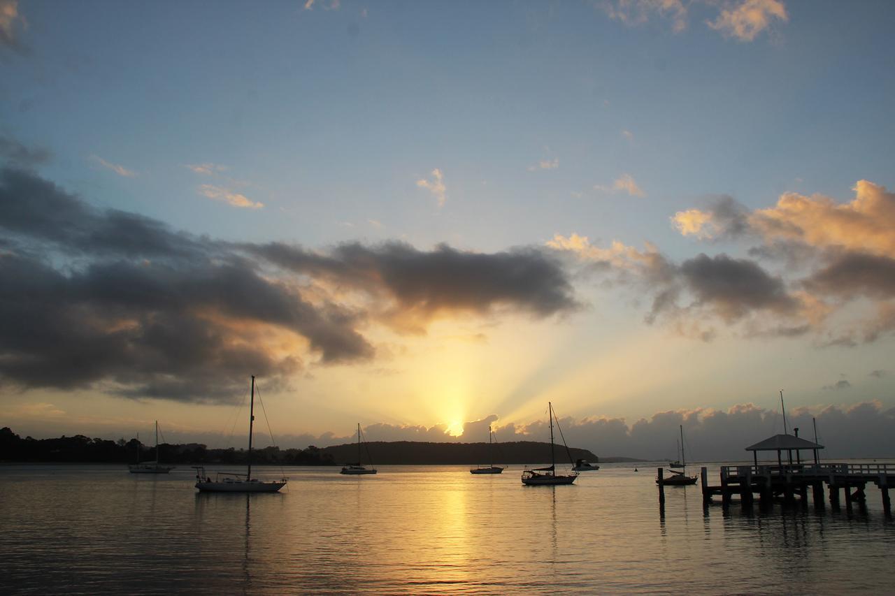 Motel Mariners On The Waterfront Batemans Bay Exterior foto