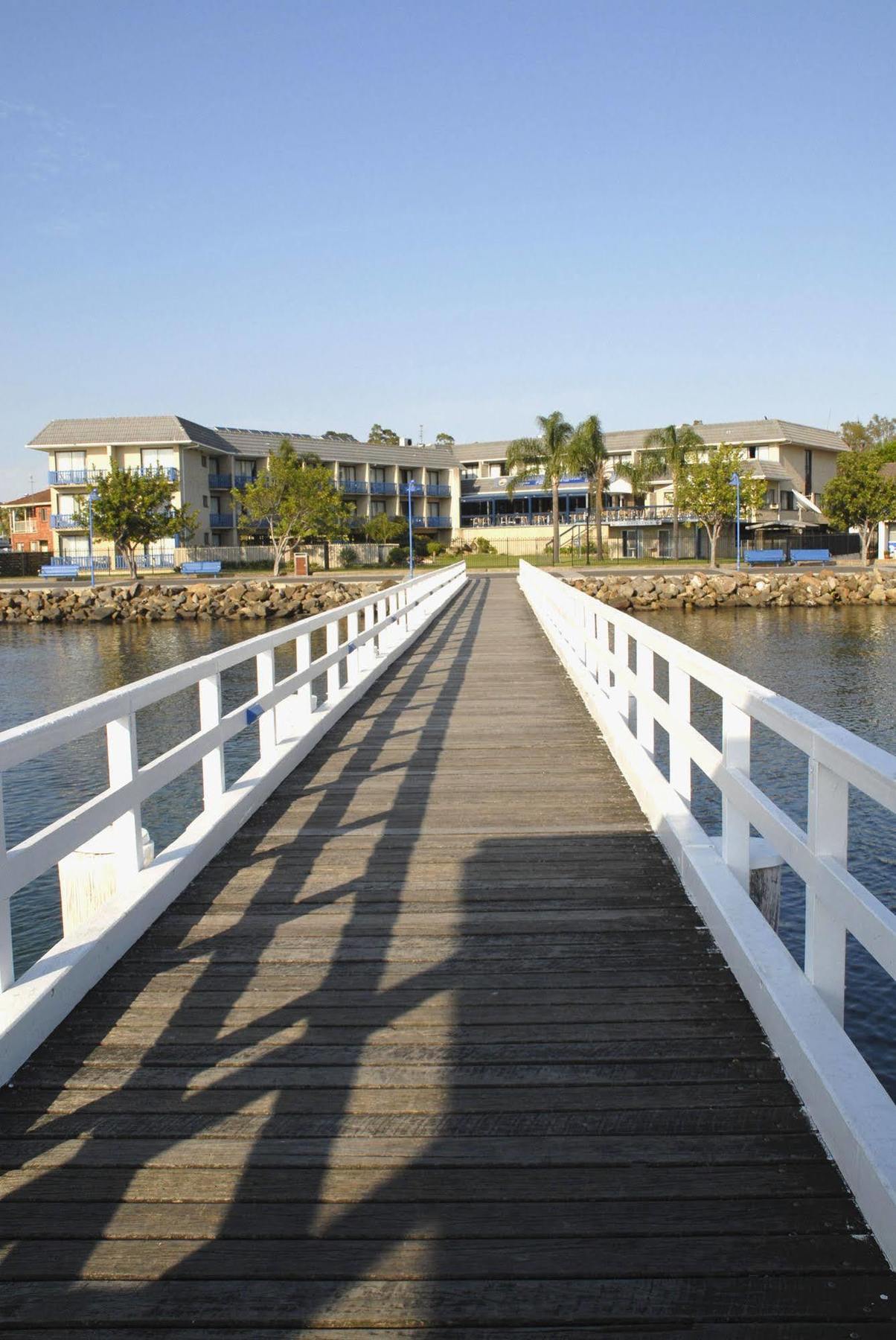 Motel Mariners On The Waterfront Batemans Bay Exterior foto