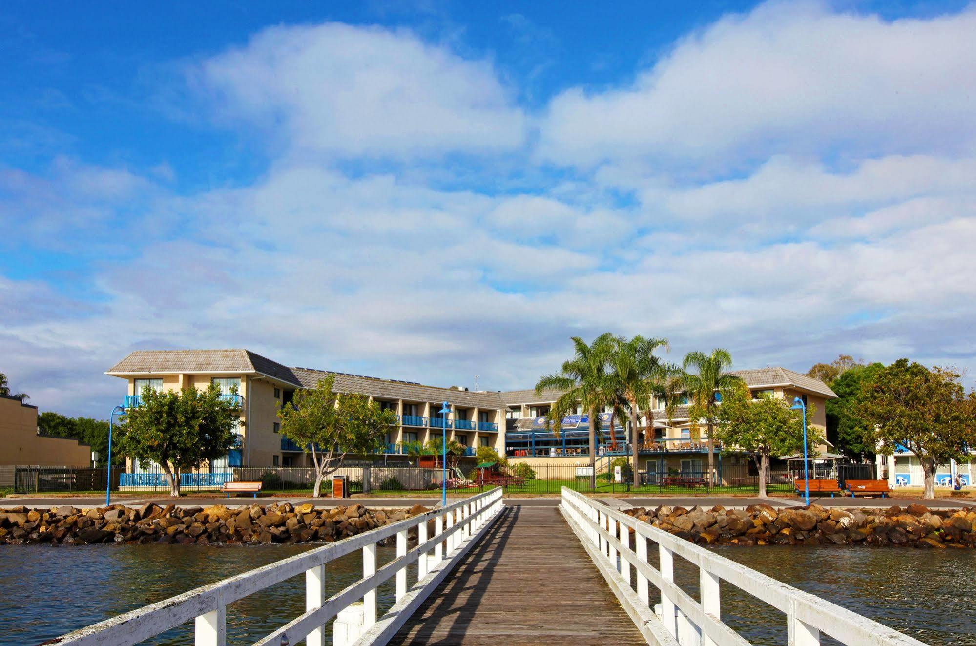 Motel Mariners On The Waterfront Batemans Bay Exterior foto